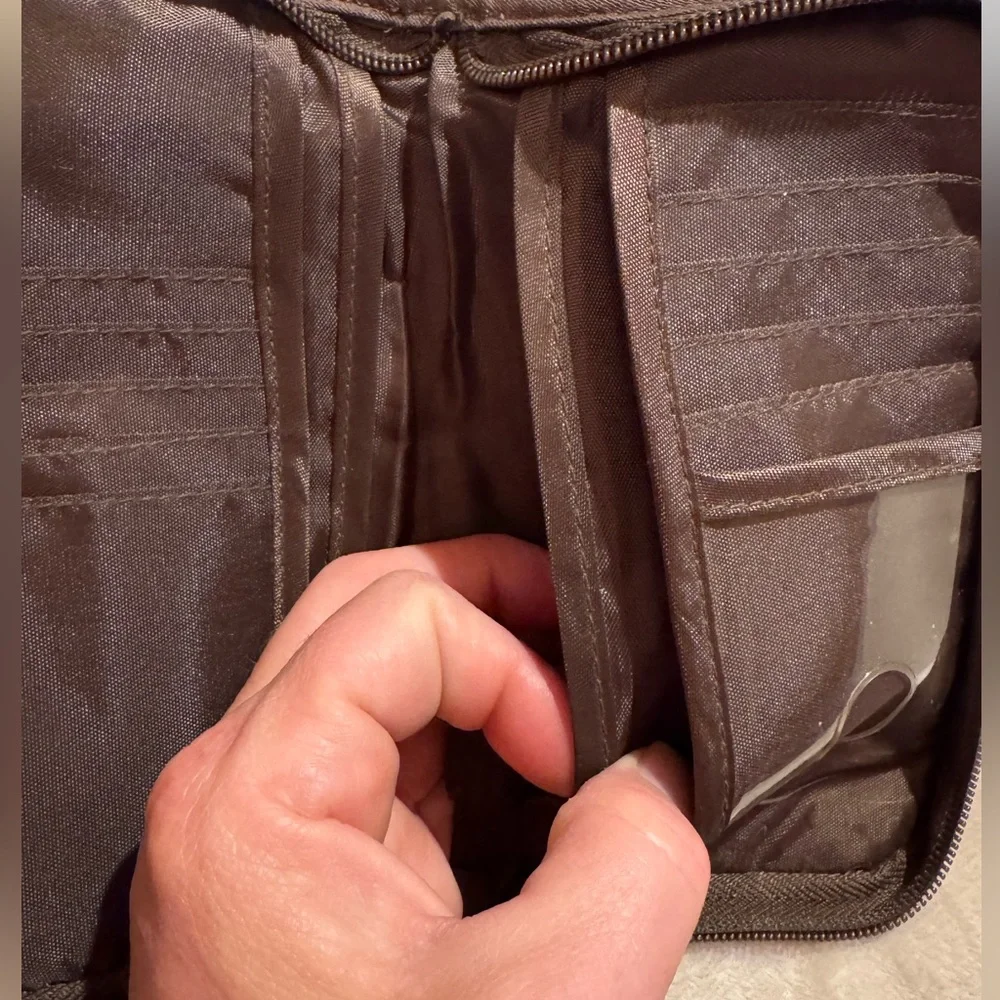 THIRTY-ONE Elegant Brown Fabric Wallet
